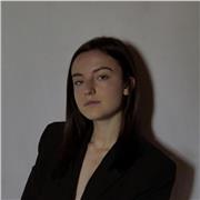 Studentessa universitaria in Diritto e Tecnologia offre aiuto-compiti e ripetizioni di latino, storia, italiano e diritto